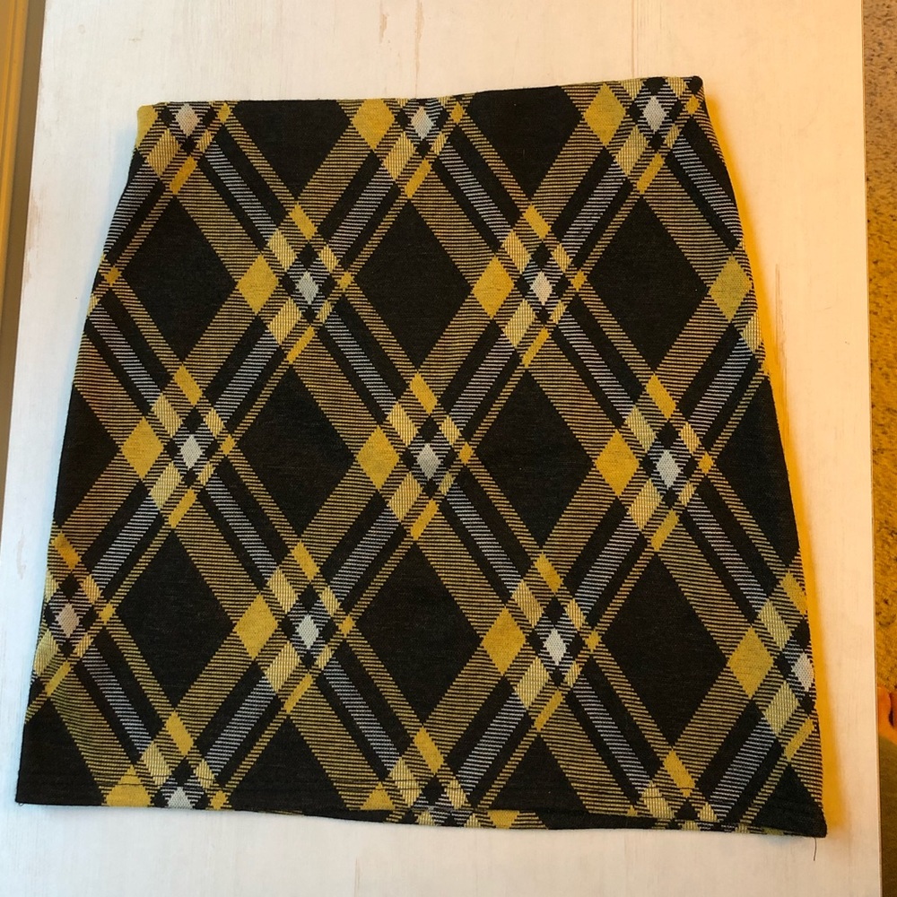 Plaid Mini Skirt!